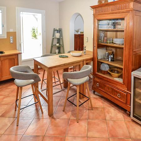 3 Bedroom Awesome Home In Chateuneuf De Gadagne Châteauneuf-de-Gadagne Extérieur photo