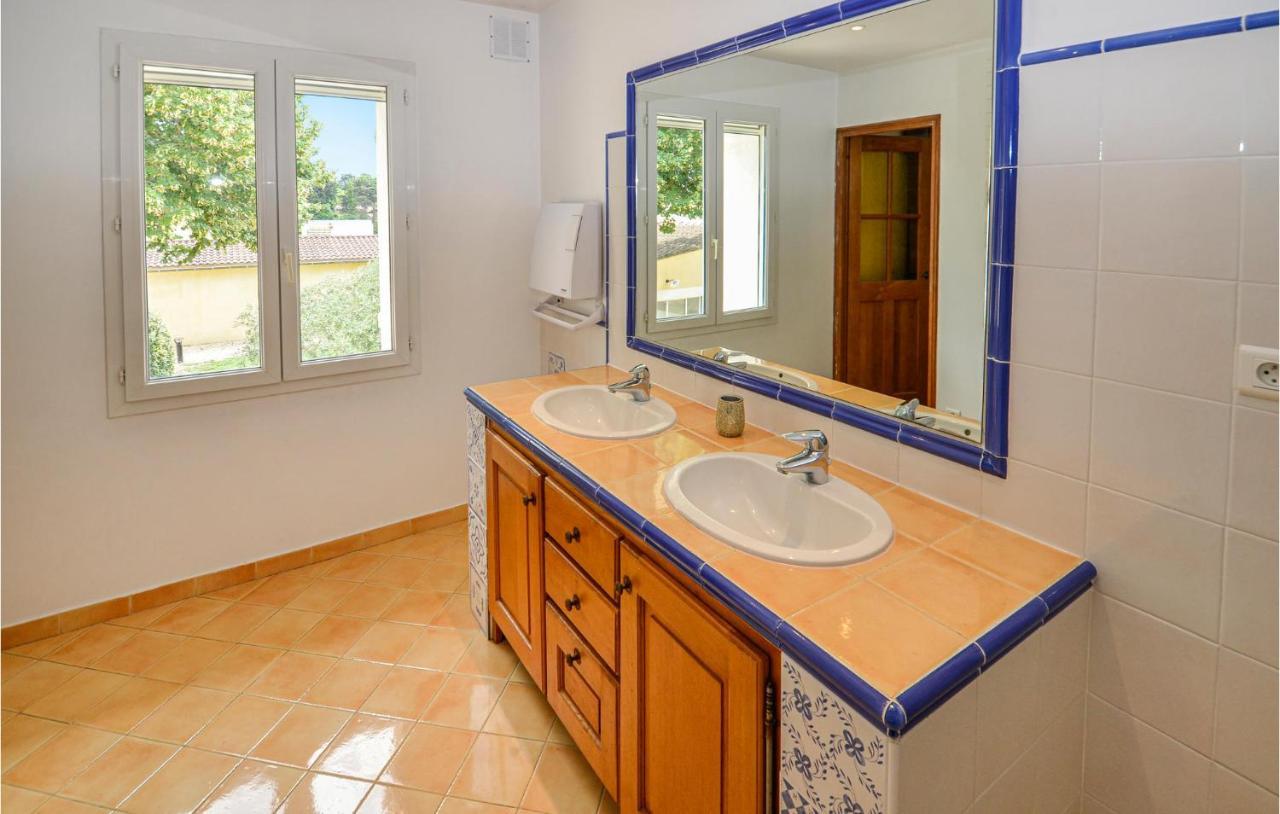 3 Bedroom Awesome Home In Chateuneuf De Gadagne Châteauneuf-de-Gadagne Extérieur photo