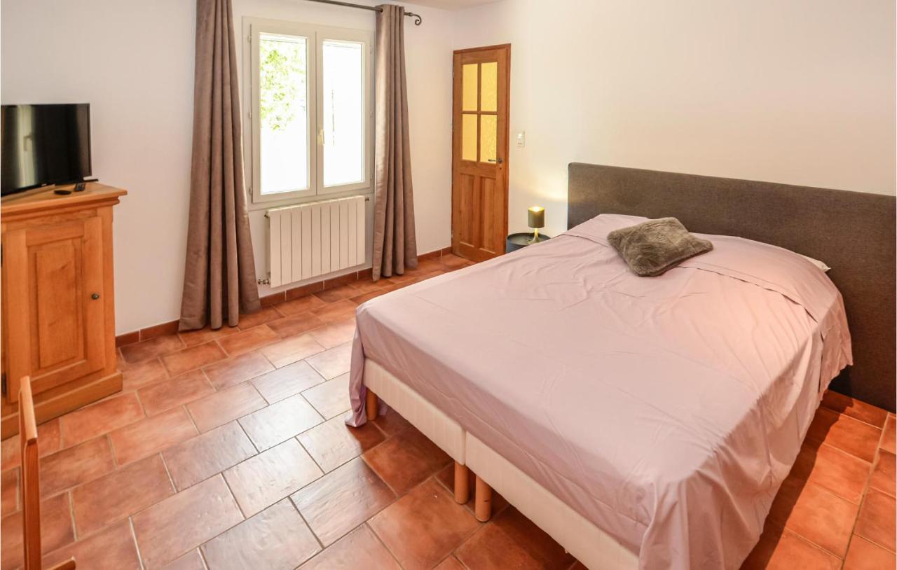 3 Bedroom Awesome Home In Chateuneuf De Gadagne Châteauneuf-de-Gadagne Extérieur photo